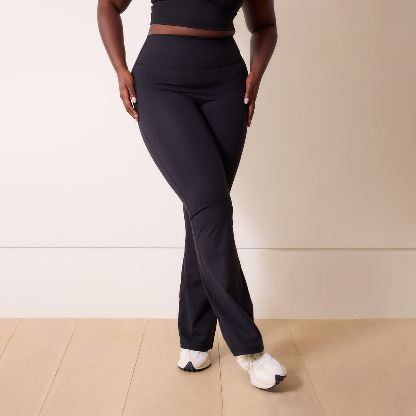 Curve 24/7 Revitalise Flare Leggings - Midnight Black