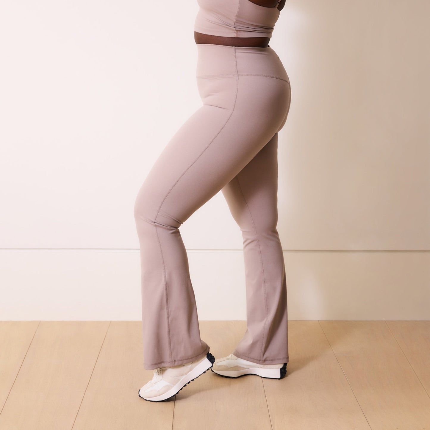 Curve 24/7 Revitalise Flare Leggings - Clay