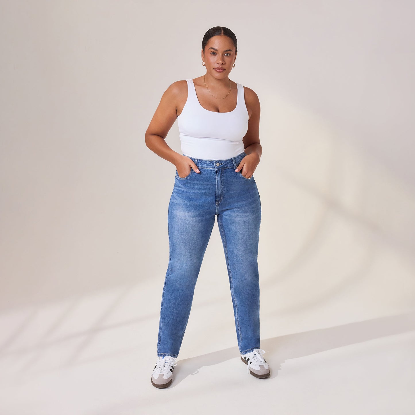 Curve Straight Jeans - Mid Blue