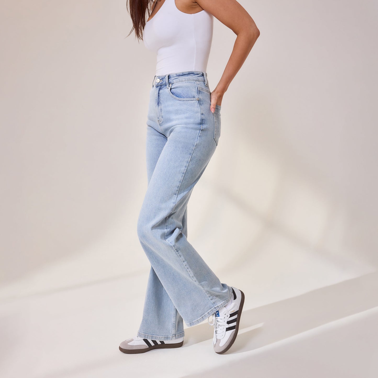 Wide Leg Jeans - Light Bleach
