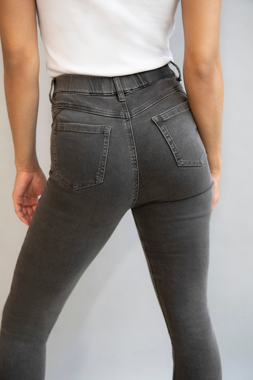 Ultimate Ankle Grazer Jeggings - Grey