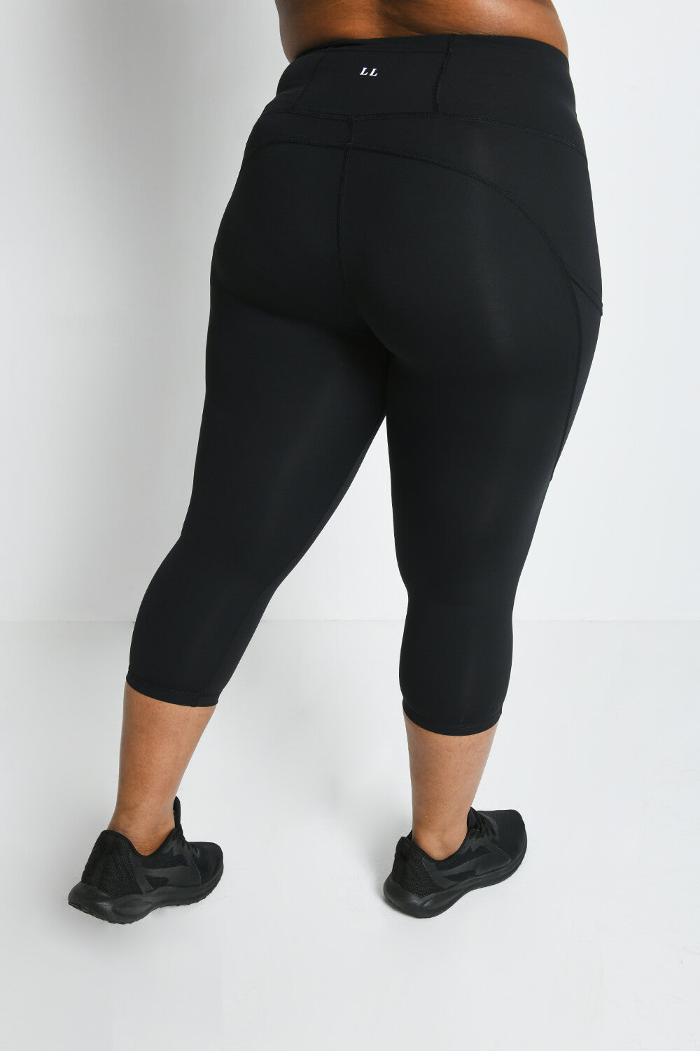Curve Energise Cropped Sports Leggings - Midnight Black