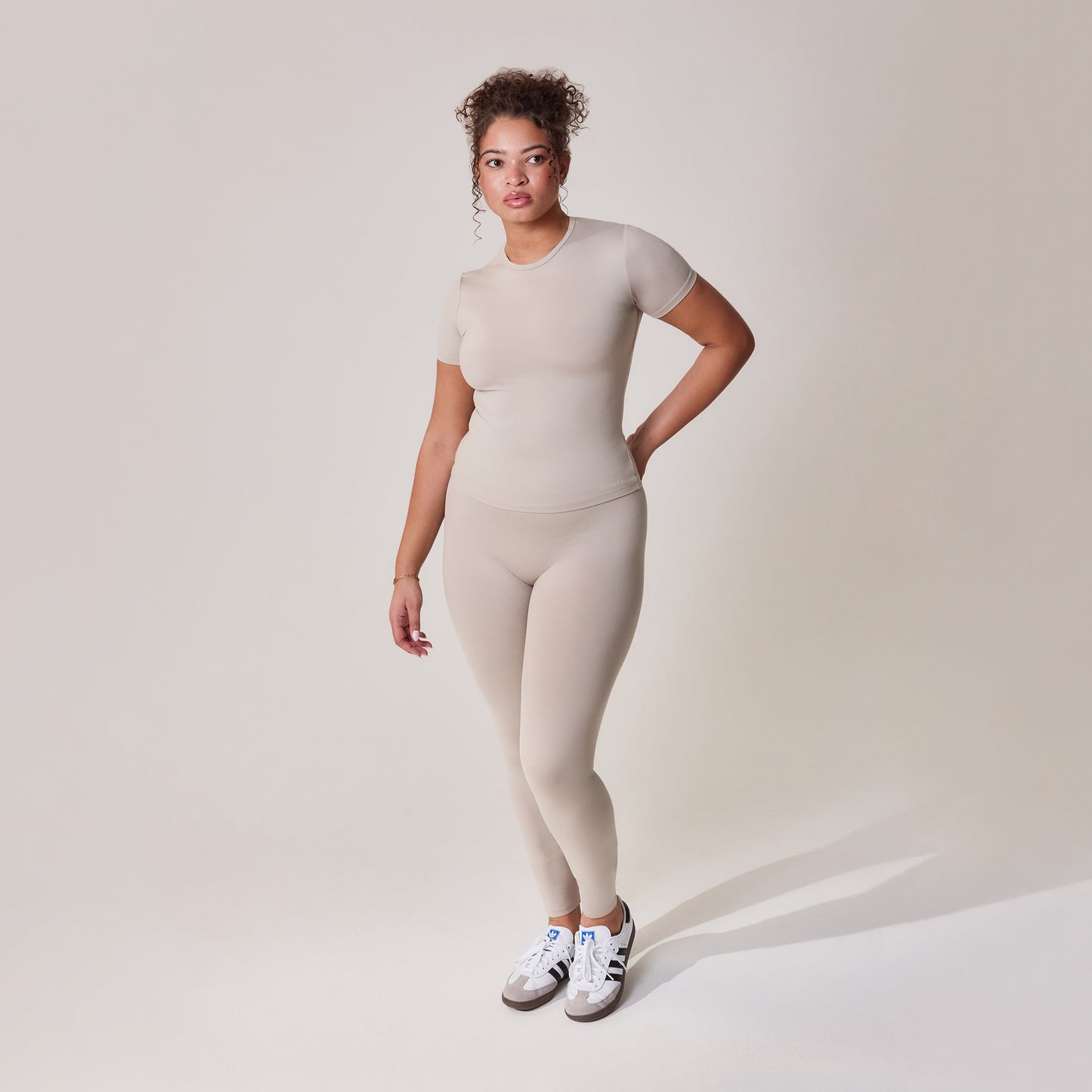 Curve Ultimate Everyday T-shirt - Oatmeal Beige