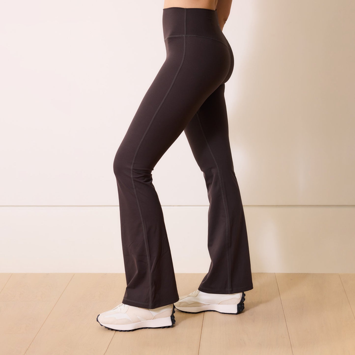24/7 Revitalise Flare Leggings - Black Coffee