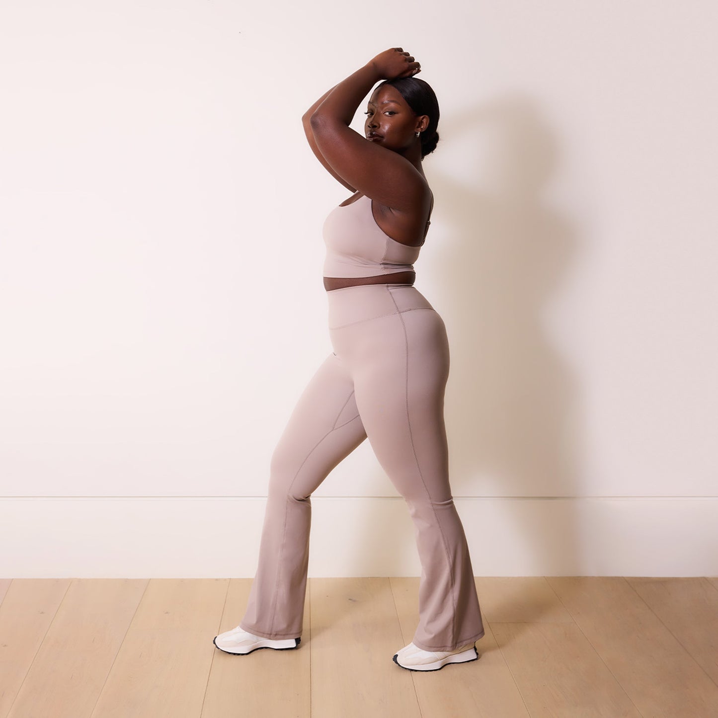 Curve 24/7 Revitalise Flare Leggings - Clay