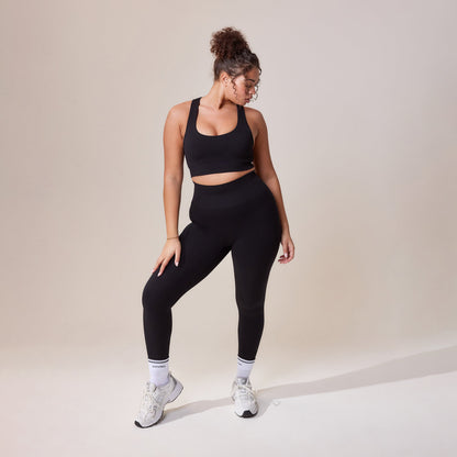 Curve Sculpt Seamless Sports Bra - Black