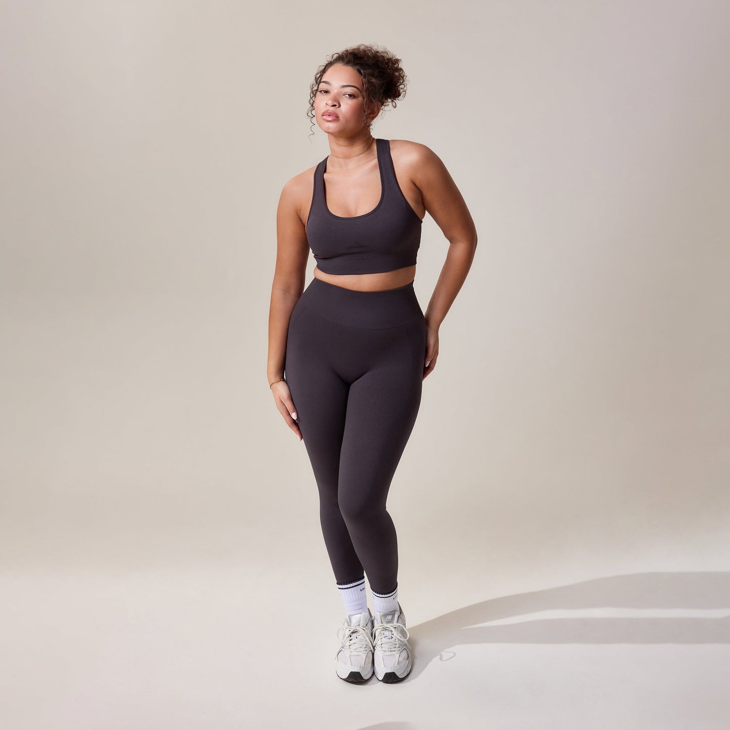 Curve Sculpt Seamless Sports Bra - Shadow