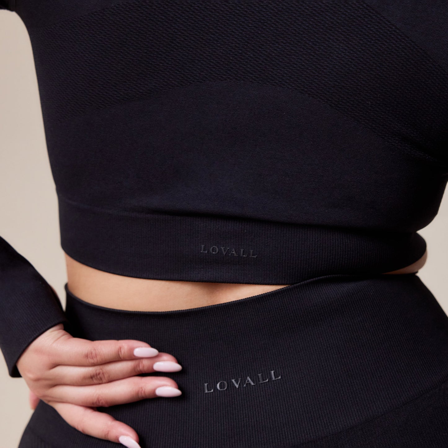 Curve Sculpt Seamless Long Sleeve Top - Black