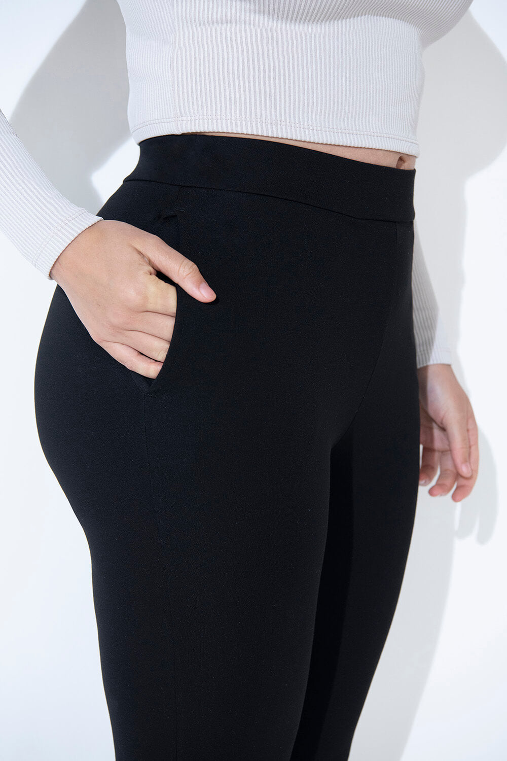 Crop Stretch Trouser - Black