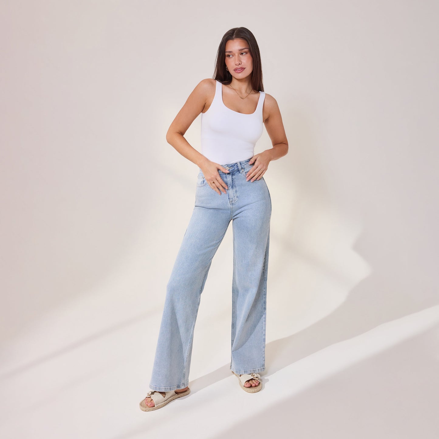 Wide Leg Jeans - Light Bleach